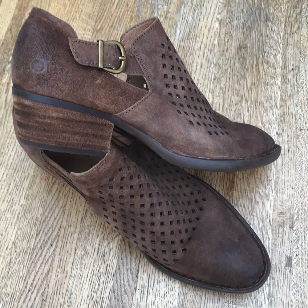 1 pair Born Booties